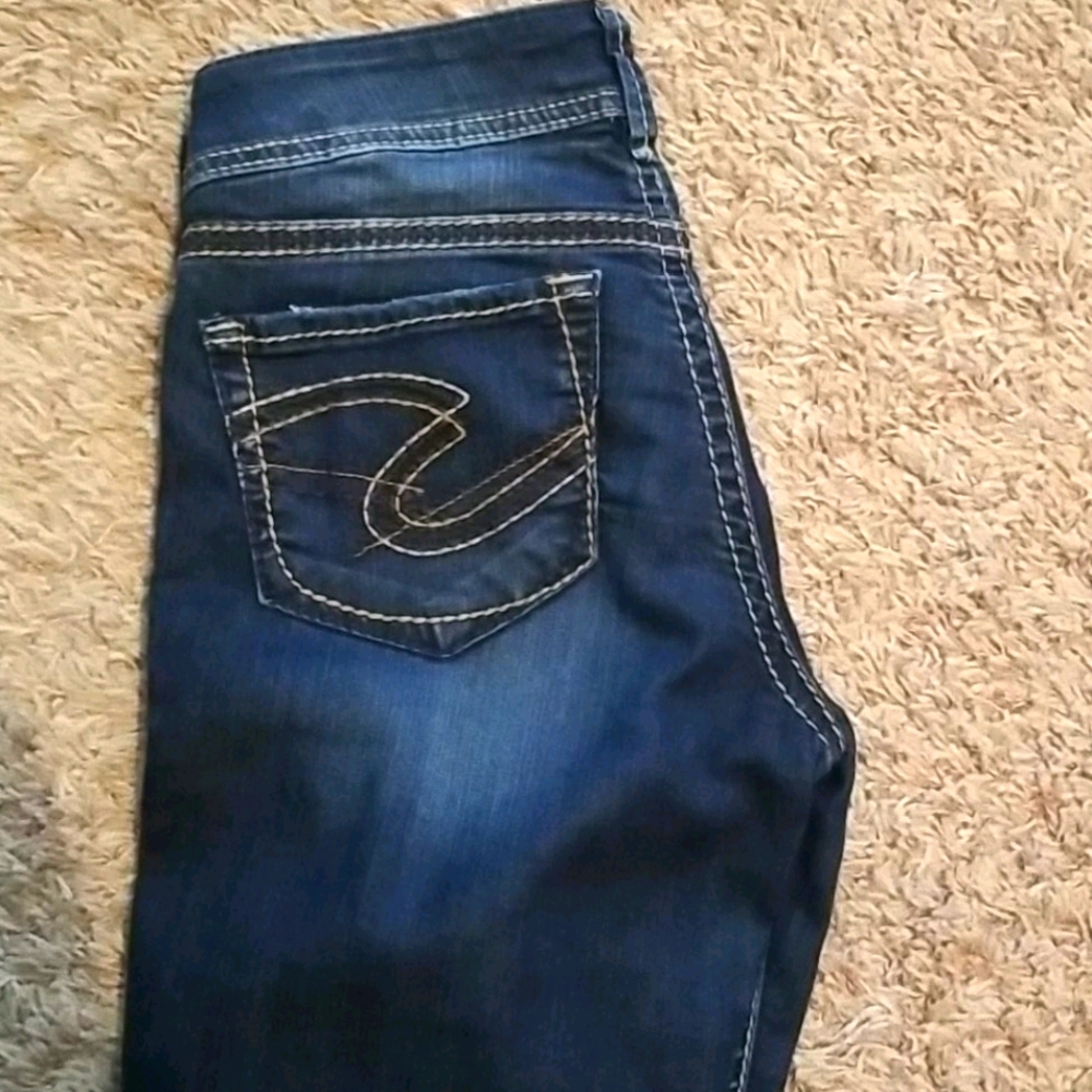 Silver Jeans capri pants, size 27.